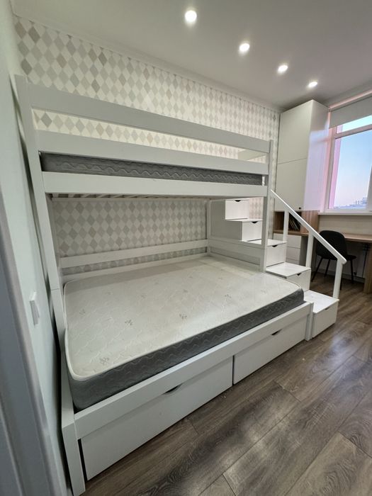 Детская двухярусная кровать