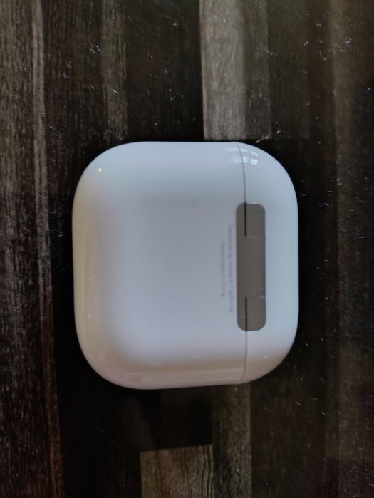 Airpods 4 поколения