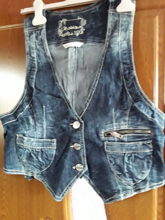 Vând Vestă Dama de Blugi Nouă Mărimea M