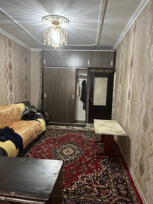 Аренда. 1.хонали метро беруни олдида оилага берилади