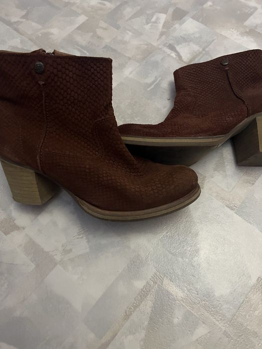 Ботинки женские