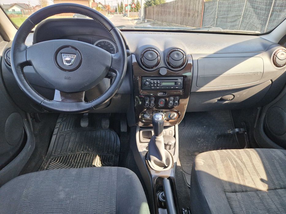 Dacia Duster avariat