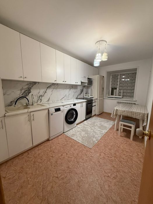 Продам 3 комн.нвстр.