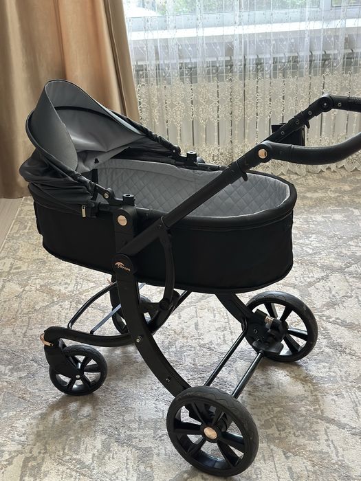 Коляска все сезонная