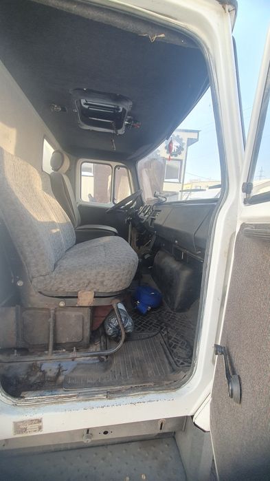 Продам зил бычок.