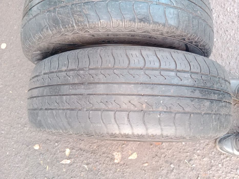 Продается шины летние. R16.215/70