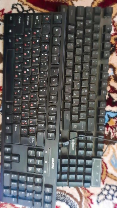 Stol kompyuteri sotiladi