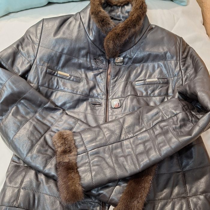 Плащ кожаный с опушкой норка