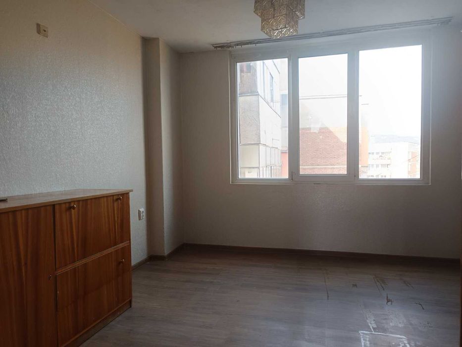 Дава се под наем Тристаен апартамент в Мездра - 120 кв.м за 295.8 € - Снимка #7