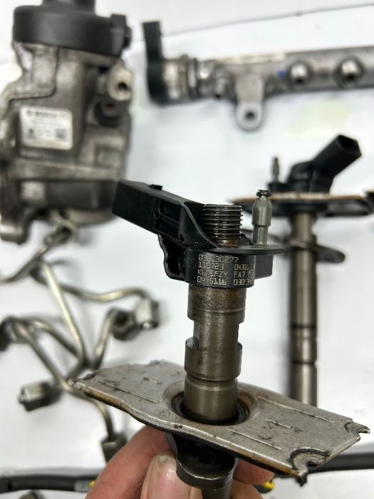 Kit Injectie Completa 2.0tdi Audi A4 B8 03L130277 / 03L130755 / 03L130089 / Kit Injectie Audi A5 8T 2.0tdi CAH CAHA / Pompa / Rampa / Injectoare
