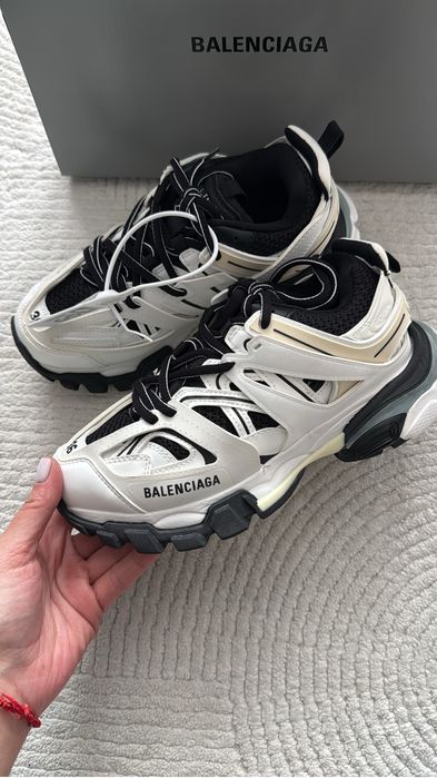 Balenciaga track