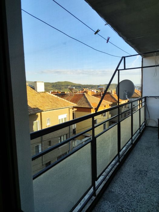 Дава се под наем Тристаен апартамент в Панагюрище - 70 кв.м за 229.5 € - Снимка #6