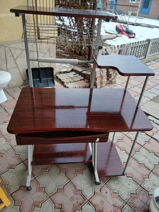 Компьютерный стол