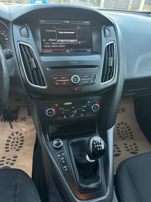 Ford Focus Facelift / Euro 6 Fara Ad-Blue / 1.5 Diesel / Parcare automata 360 Încălzire volan