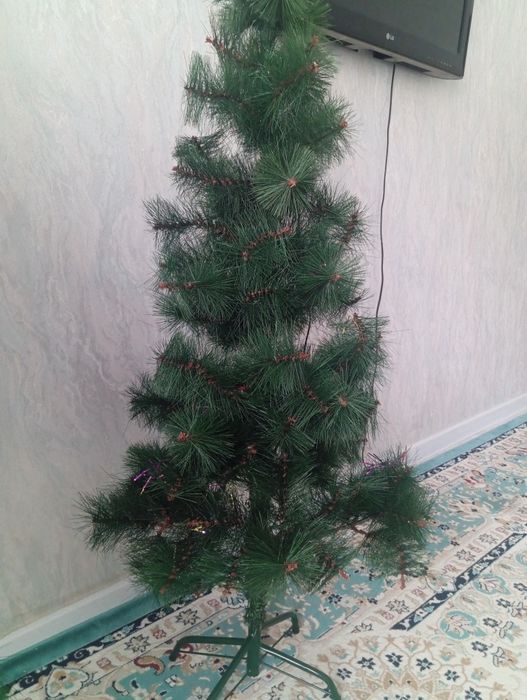 Елка искусственная