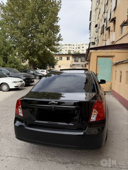 gentra qora avtomat