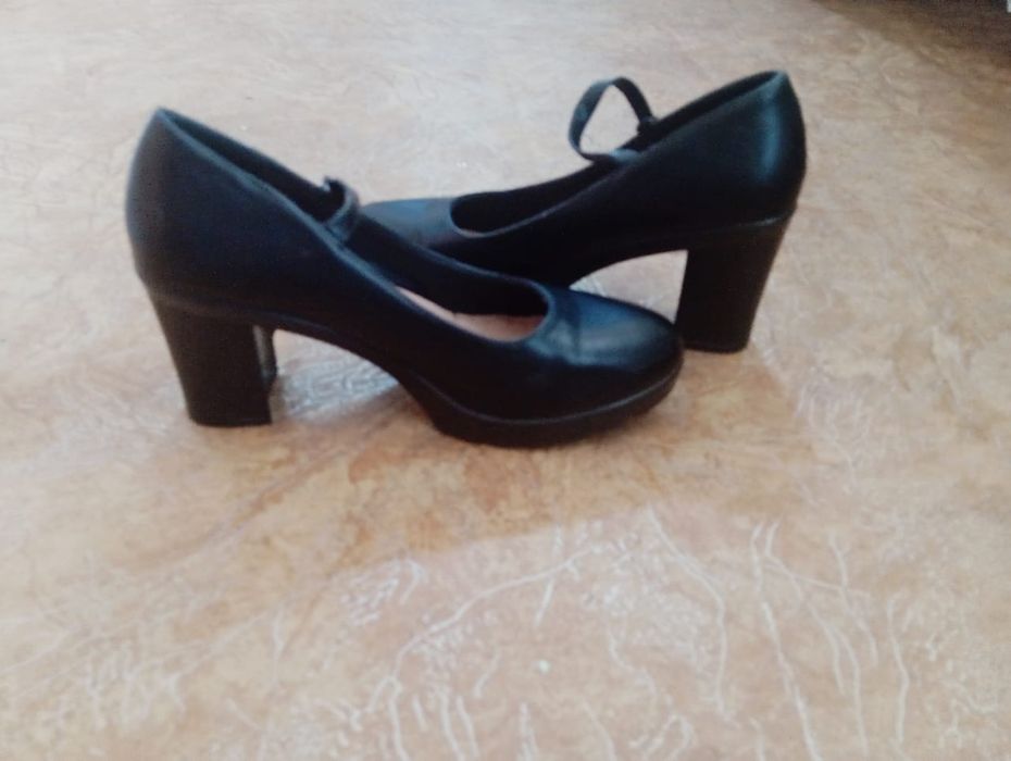 Продам туфли чёрные