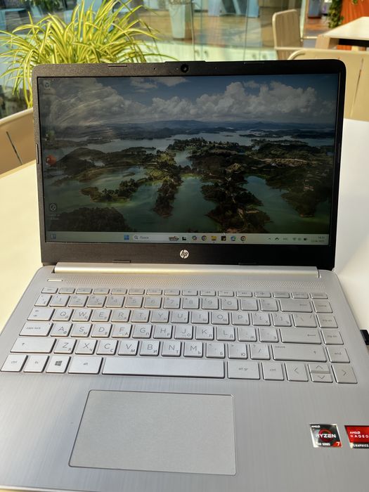 Продам ноутбук HP 14s