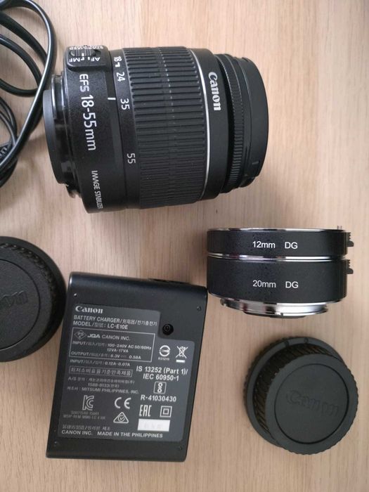 Kit Complet DSLR: Canon EOS 1300D + Obiectiv Macro 60mm f/2.8 + Obiectiv 18-55mm + Accesorii