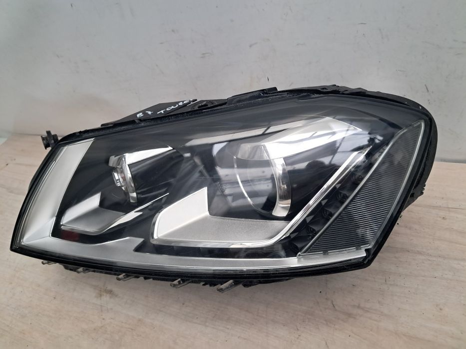Фар  Vw  Touаreg  B7