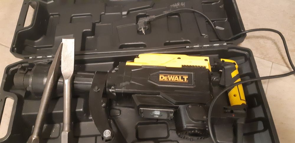 Къртач  DeWALT 5G-1690T.3800W.
