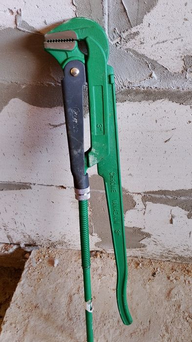 Vând cheie reglabila