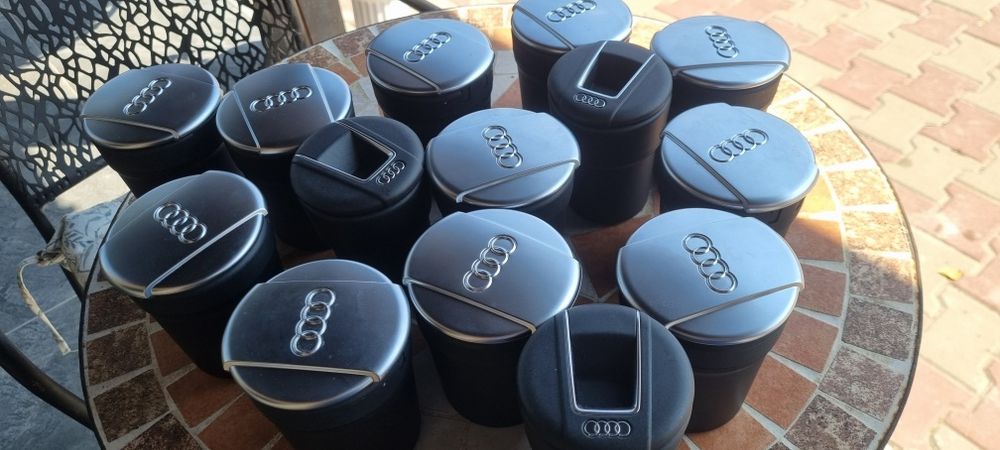 Scrumiera Audi  originale  99 lei buc