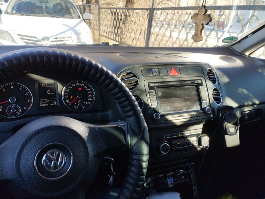 Продаётся автомобиль golf plus