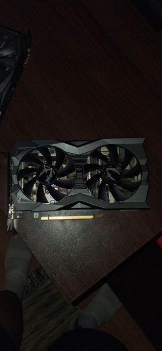 Vând placa video nividia rtx 2060