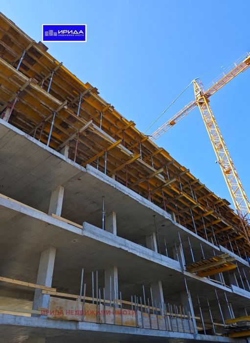 Продава се Тристаен апартамент в София, Люлин 8 - 102 кв.м за 1949 €/кв.м - Снимка #2