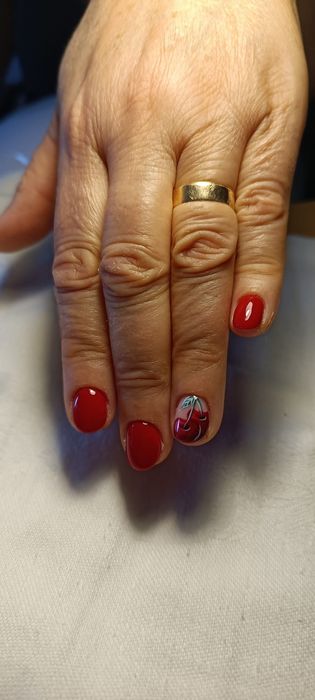 Manichiură și pedichiură