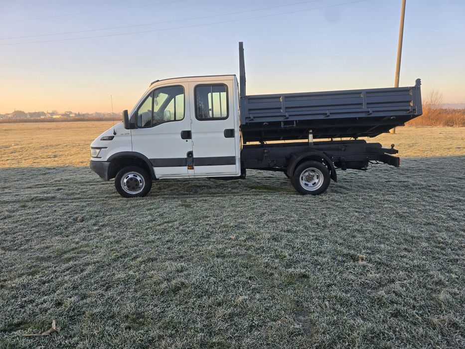 Iveco dayli basculabil  pe cutie  iveco 7 locuri  nu sprinter  Crafter