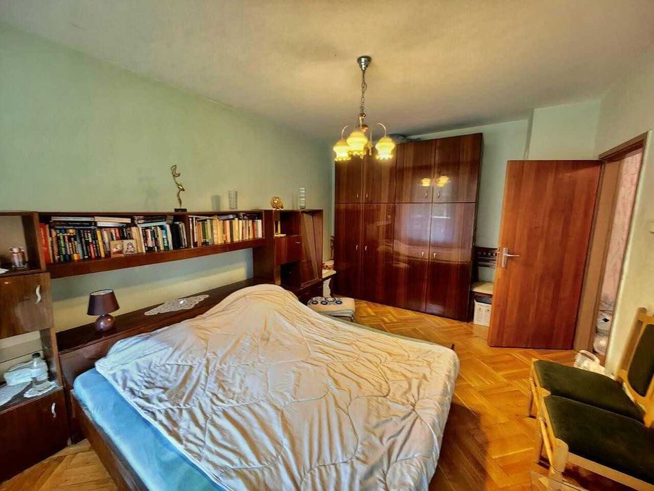 Продава се Тристаен апартамент в Пловдив, Христо Смирненски - 86 кв.м за 1378 €/кв.м - Снимка #3