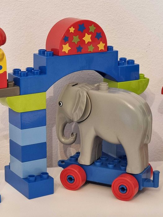 Circ Lego Duplo, oameni si animale