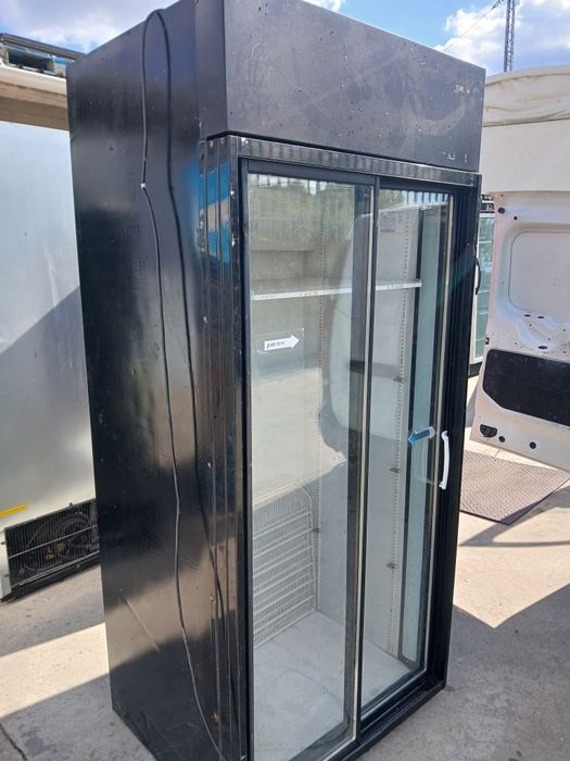 Хладилна витрина