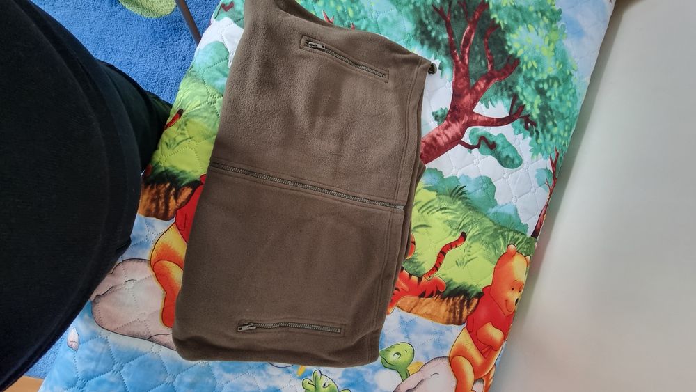 Продавам мъжки суичер!