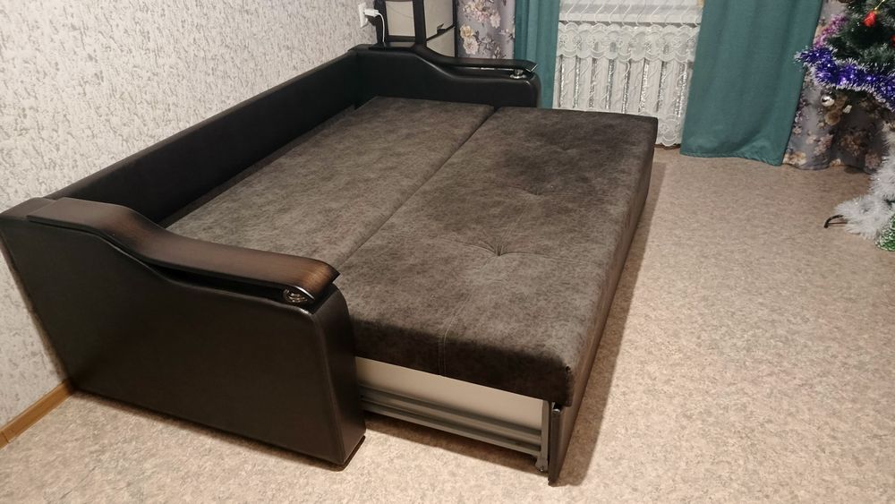 Продам диван 220000