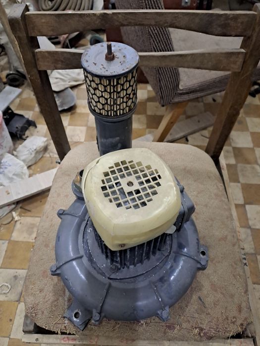 Продаётся советский газовый насос новый.