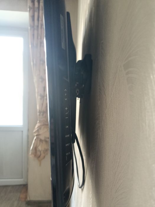 Продам телевизор LG