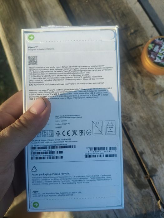 Продаю iPhone 17 256 гб