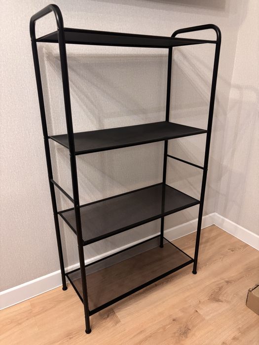 Железный стеллаж, полка