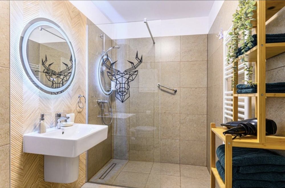 2 camere LUX Urban Plaza | 80+ mp | Terasă 30 mp | Parcare | Regim hotelier
