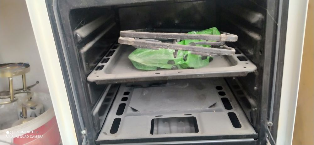 Продам газовую плиту ZANUSSI