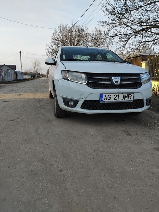 Vând Dacia Logan motor 1.2 benzina și gaz