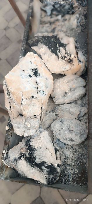 Уголь для шашлыков и Барбикю кафе ресторанов киргизистан + доставка