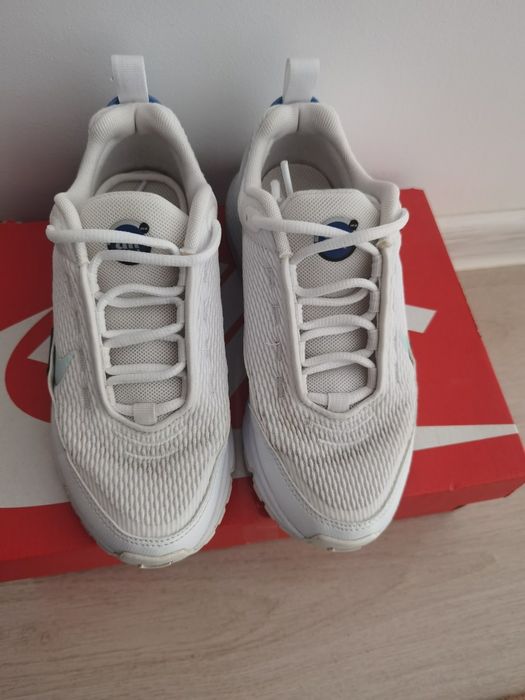 Маратонки nike 35.5номер