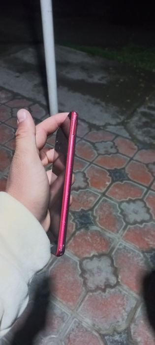 Honor 8x 4/64 umuman qotmeydi pul kerakligi uchn sotopman