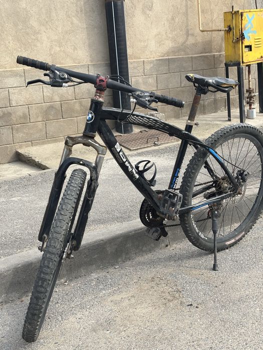 Прадается великкк бмв