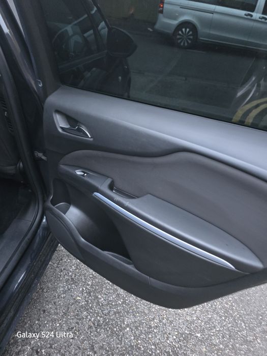 Opel zafira 1.6turbo Diesel