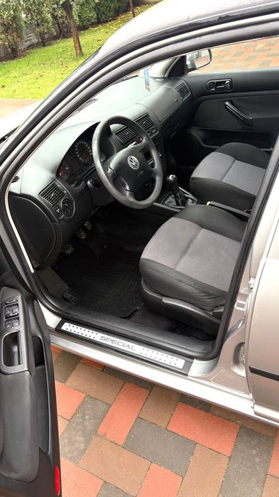 Volkswagen Golf 2002 diesel, 1.200 € — imagine 5
